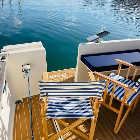 Romantic Boat On The Tagus River Botel Lissabon